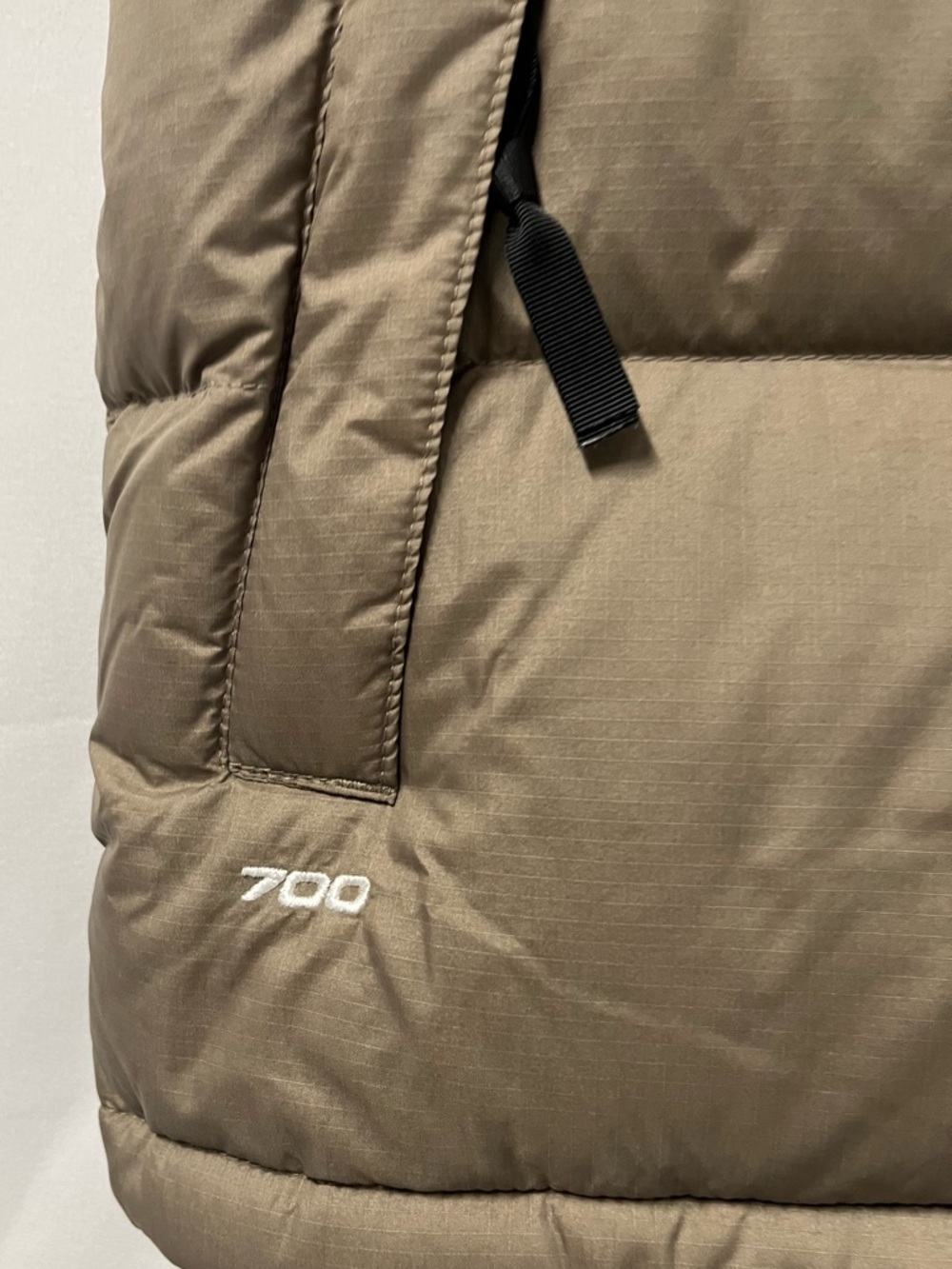 The North Face 700 Fill Down Vest Men’s Small Black Nuptse Retro Puffer NWT - Picture 8 of 10